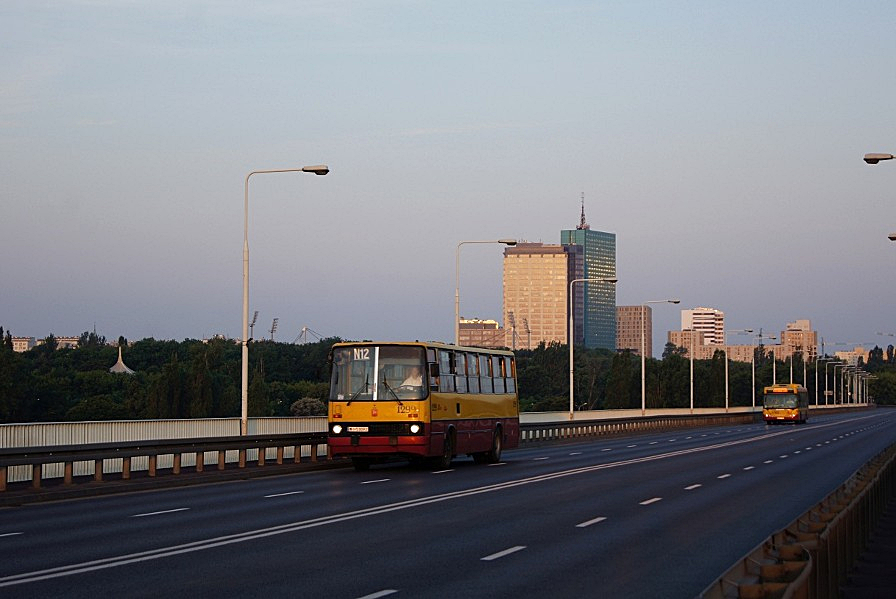 1299
To była jedna z moich ulubionych brygad. Dwa koła do Wołomina i jeden półkurs na N12. Obecnie brygada również we władaniu "Ostrobramskiej"
Słowa kluczowe: IK260 N12 1299 MostGdański