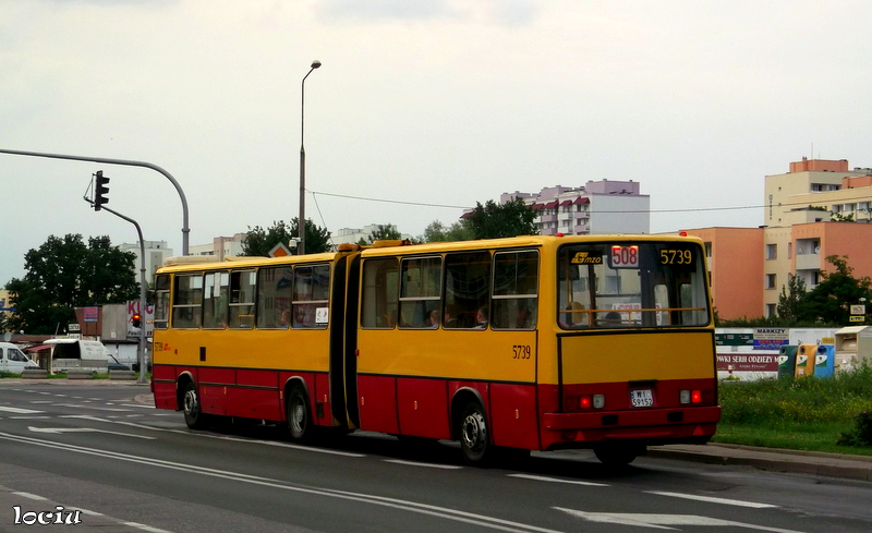 5739
Ah, te czasy. Linia 508, która w szczycie kursowała co 3 minuty. Swego czasu na tej linii w szczycie jeździło 31 brygad. 
Słowa kluczowe: IK280 5739 508 Tarchomin