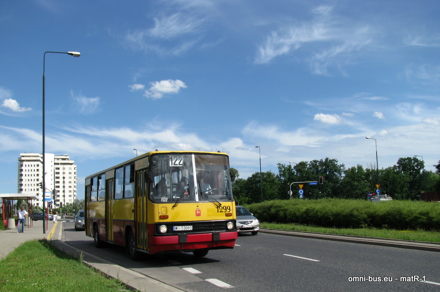 1299
Ikarus raz jeszcze na 122. Jak focić to focić :-P . Tym razem na Gen.Maczka. Tak jak mówiłem w jakimś komentarzu "A może nawet 1205 na 122" Teraz to 1299 ale jak powiedziałem tak uczyniłem.
Słowa kluczowe: IK260 1299 122 Maczka