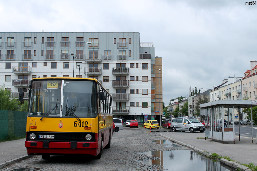 6412
Ikarusy porządnie zaczynają zjeżdżać to zajezdni. Foto nr.140 .
Słowa kluczowe: IK260 6412 162 Chełmska