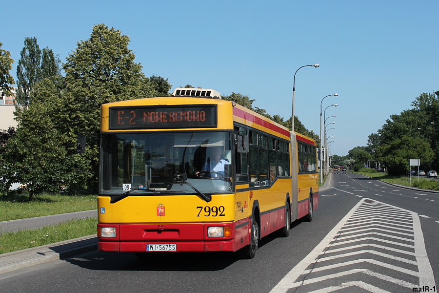 7992
Odkurzacz na "edwardzie". Pozdrowienia dla towarzysza podróży - JaśKa!
Słowa kluczowe: M181M 7992 E-2 AlejaWilanowska