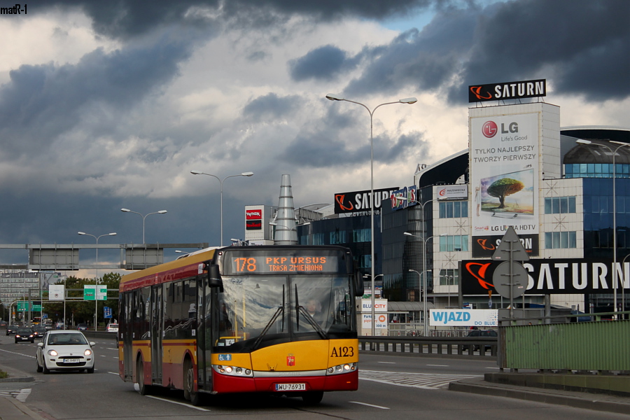 A123
Czarne chmury nad Solarisem [foto podmienione]
Słowa kluczowe: SU12 A123 178 AlejeJerozolimskie