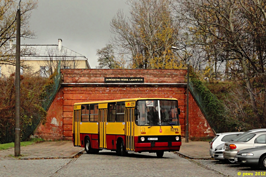 1299
To i ja coś dorzucę z dzisiejszej, pożegnalnej mini - wycieczki ostatnim solowym lewarkiem w Warszawie.
Słowa kluczowe: IK260 1299 Jeziorańskiego PT PZ1299