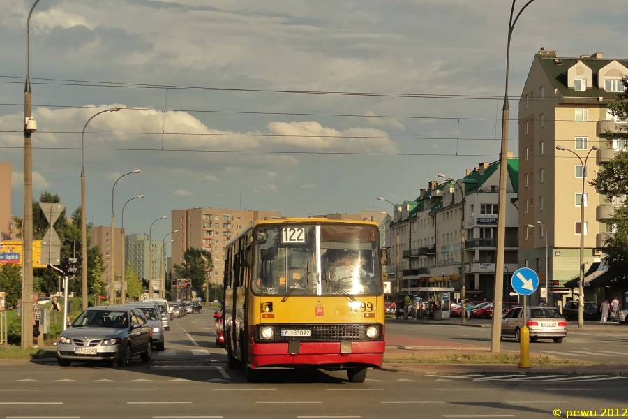 1299
Wczoraj miął rok od ostatniego liniowego wyjazdu wozu 1299. Z tej okazji mała okolicznościowa wrzutka ode mnie.
Słowa kluczowe: IK260 1299 122 Wrocławska