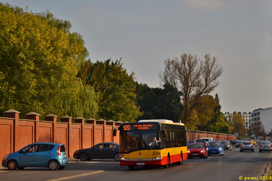 1544
Ostrobramski Solaris wykonuje ostatni kurs tego dnia na linii 920. Frekwencja na niej była całkiem spora więc można pochwalić pomysł jej uruchomienia.
Słowa kluczowe: SU12 1544 920 Ostroroga