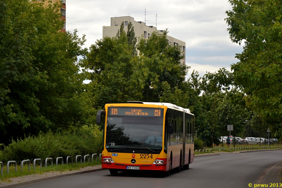 2254
Objazd zamkniętego skrzyżowania ulic Puławska i al. Lotników. Autobusy linii 189, 193 i 317 jeżdżą ulicami Puławska - al. Wilanowska - Modzelewskiego, a 401 Puławska - al. Wilanowska.
Słowa kluczowe: ConectoG 2254 189 Modzelewskiego