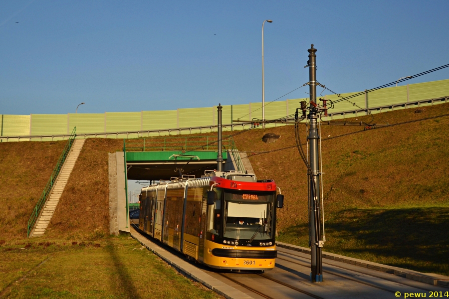 3601
Dzisiaj najnowszy nabytek Tramwajów Warszawskich miał wyjechać liniowo na "dwójkę", jednak zamiast tego po raz kolejny jechał tylko jako przejazd techniczny.
Słowa kluczowe: 128NDuo 3601 PT TMP