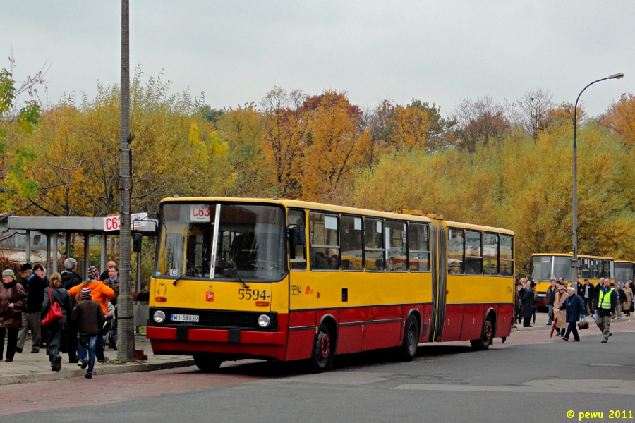 5594
Ta linia była jedną z niewielu cmentarnych na których można było spotkać Ikarusa.
Słowa kluczowe: IK280 5594 C63 PowązkiCmWojskowy WS2011