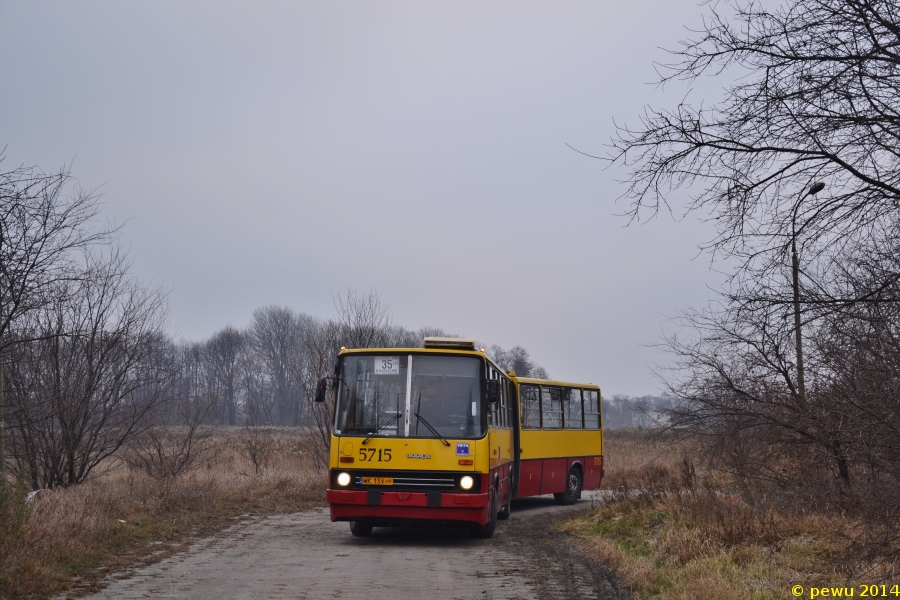 5715
Na koniec, klubowy Ikarus na nieistniejącej już pętli Białołęcka - Kanał.

Chciałbym pozdrowić wszystkich uczestników wycieczki i podziękować za super zabawę!

I tradycyjnie proszę o utworzenie albumu i przeniesienie do niego moich zdjęć.
Słowa kluczowe: IK280 5715 Białołęcka