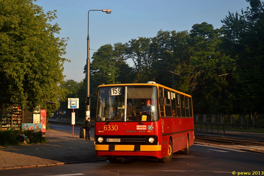 6330
Czerwoniak na porannym dodatku. Ostatnio zadomowił się na tej brygadzie.

BTW, czy to ostatni solowy Ikar na R-7?
Słowa kluczowe: IK260 6330 159 Ciołka