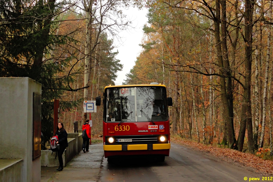 6330
I 1. i 2. listopada na linii C81 pojawił się ten oto Ikarus. Była to nie lada gratka dla miłośników, lecz również dowód na to jak MZA dba o ten wóz...
Słowa kluczowe: 6330 C81 Palmiry IK260 WS2012