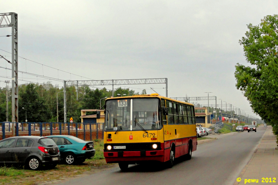 6472
Ostatni Ikarus na 133 odjeżdża z przystanku PKP Choszczówka.

Moim zdaniem 133 mogłoby zostać na tej trasie ponieważ jej przebieg ułatwiał dojazd do SKMki. Po otwarciu wiaduktu tak widziałem trasę tej linii: Mehoffera - Parcelacyjna - wiadukt Mehoffera - Mehoffera - Piwoniowa - Kłosowa - Brzezińska - Henrykowska - Wyganowska - Raciborska - CHOSZCZÓWKA, i z powrotem tak samo, co o tym myślicie?

Słowa kluczowe: IK260 6472 133 Piwoniowa