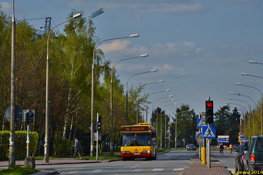 6837
Tak jak Ikarusów, ich również będzie szkoda...
Słowa kluczowe: N4020 6837 716 AlWojskaPolskiego Piastów