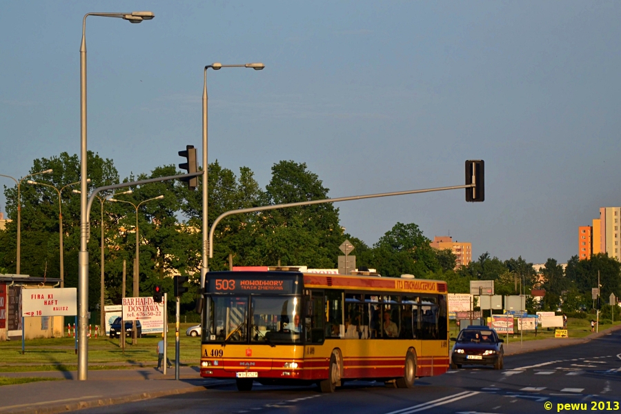 A409
Ostatniego dnia kursowania 503 na trasie Nowodwory - Natolin Płn. ITS pożegnał pasażerów większym ściskiem w autobusie wysyłając na jedną brygadę solówkę.

A już myślałem, że takie rzeczy tylko na WŚ.
Słowa kluczowe: NL223 A409 503 Światowida