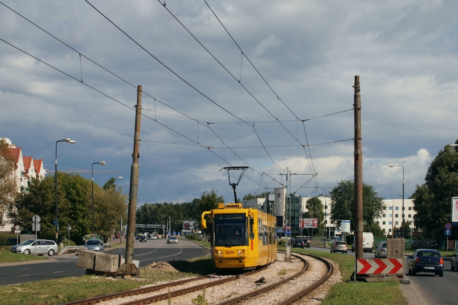 3016
Najpierw był jeden słup, po weekendzie zrobiły się dwa...
Słowa kluczowe: 116Na 3016 8 Górczewska