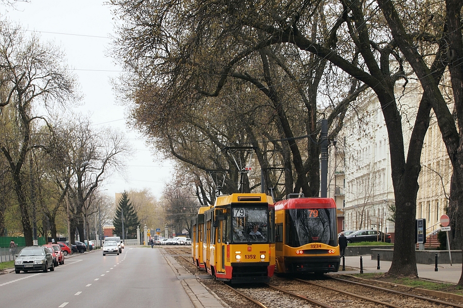 1352+1351
Coś starego, coś nowego i coś tymczasowego...
Słowa kluczowe: 105Na 1352+1351 79 Nowowiejska