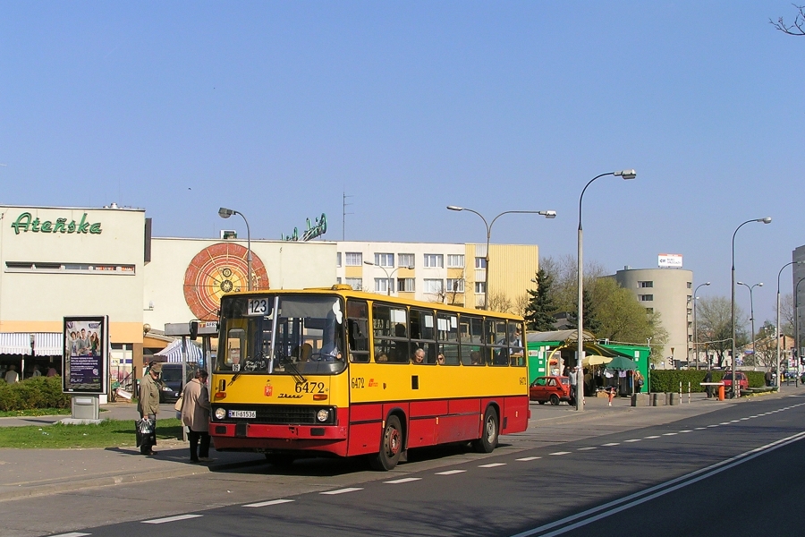 6472
Trzecia cyfra numeru bocznego wskazywałaby na zajezdnię "Woronicza", wtedy już jednak autobus stacjonował na Ostrobramskiej, a takimi niuansami oznaczeniowymi nikt się już nie przejmował.
Słowa kluczowe: IK260 6472 123 Egipska