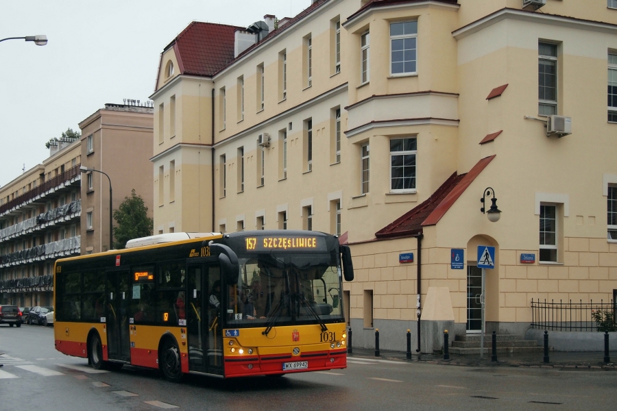 1031
Dziesięć metrów w dzień powszedni na tej linii to zdecydowanie zbyt mało.
Słowa kluczowe: SM10 SolCity10 1031 157 Nowolipie