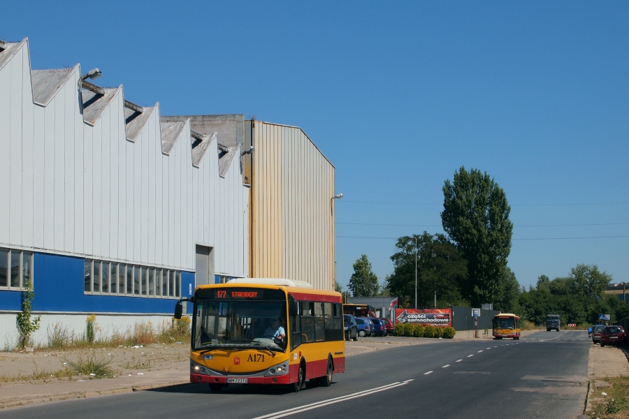 A171
Niedaleko zajezdni.
Słowa kluczowe: M083C Libero A171 177 Posag7Panien