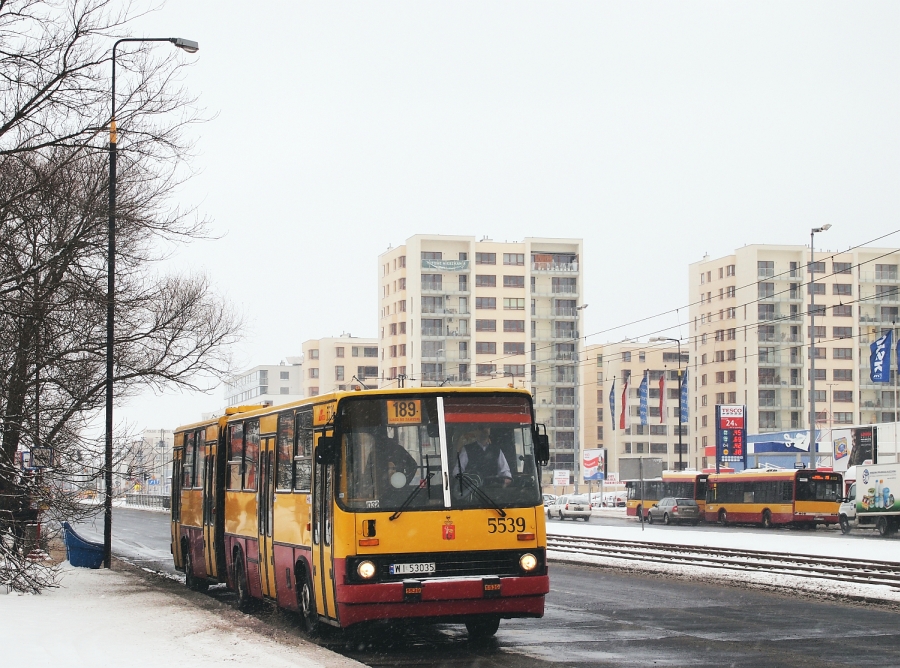 5539
I mój prawie codzienny poranny widok (w sensie Ikarusa na tej linii w ogóle).
Słowa kluczowe: IK280 5539 189 Górczewska