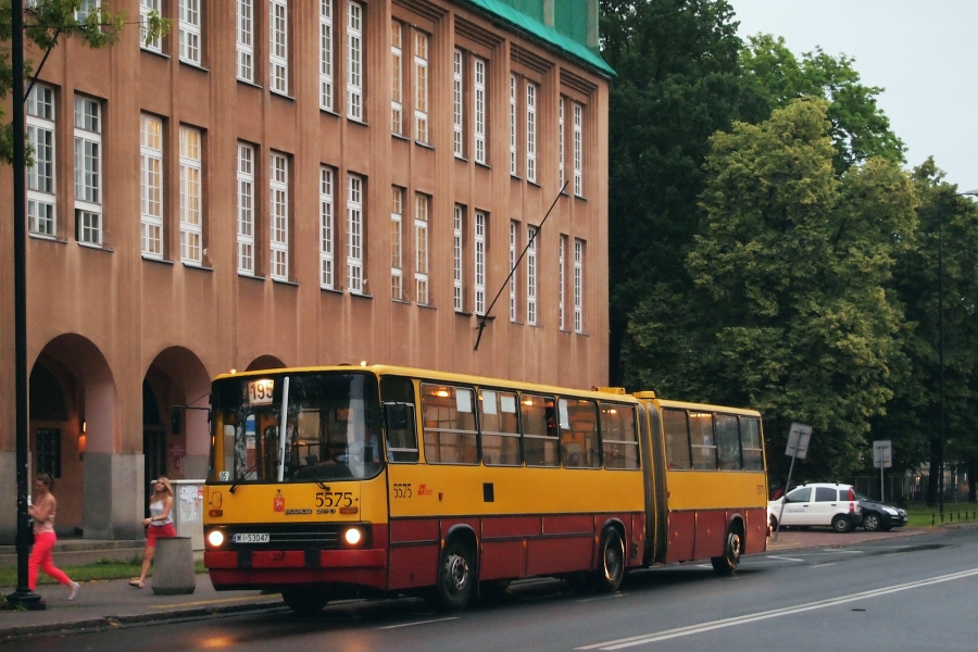 5575
Tym razem na nowym odcinku trasy...
Słowa kluczowe: IK280 5575 195 Rakowiecka