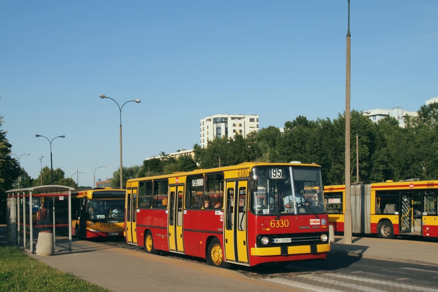 6330
Postój na tej pętli owa brygada ma zacny - rozkładowo 35 minut, co prawdopodobnie pozwala wyrównać efekty wszelkich korków na trasie...
Słowa kluczowe: IK260 6330 195 NatolinPółnocny