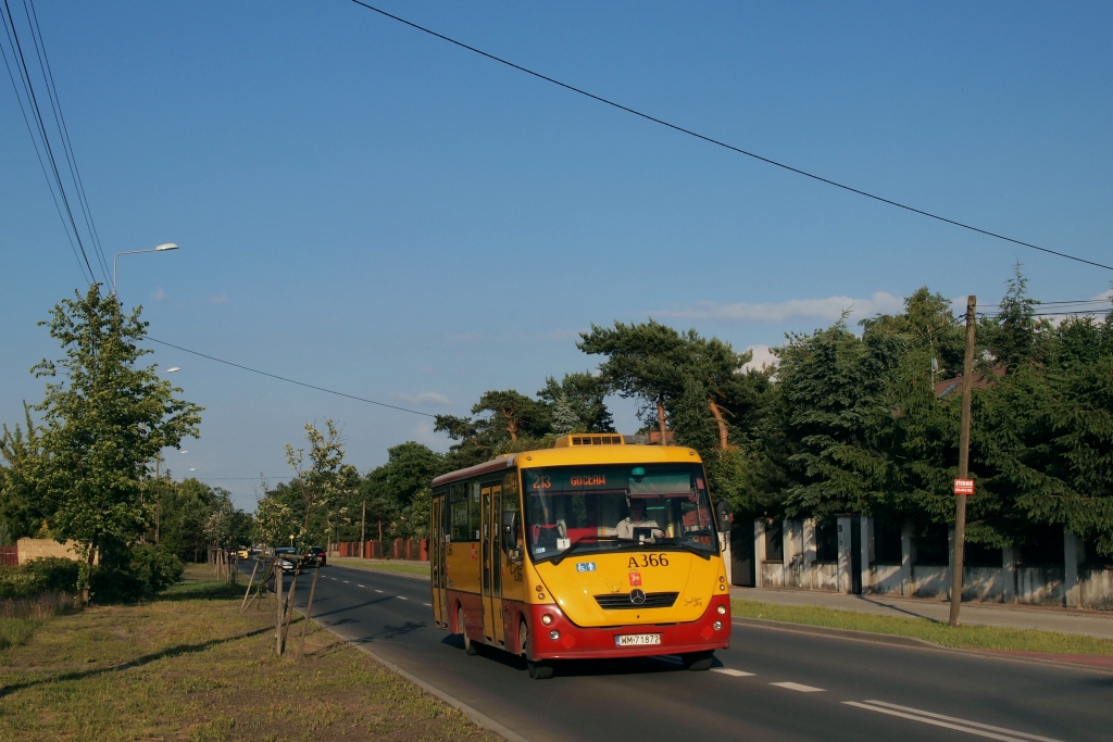 A366
A ten to sam się przyplątał przed obiektyw...
Słowa kluczowe: H7-20 Solina A366 213 PannyWodnej