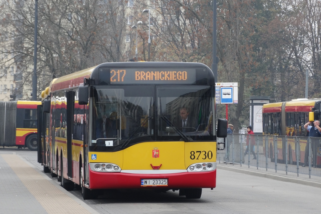 8730
Deskorolkę na 217 widywałem dotąd raczej rzadko, ale od jakiegoś czasu sporadycznie bywam w okolicach jej trasy, więc się nie znam...
Słowa kluczowe: SU15 8730 217 MetroWilanowska