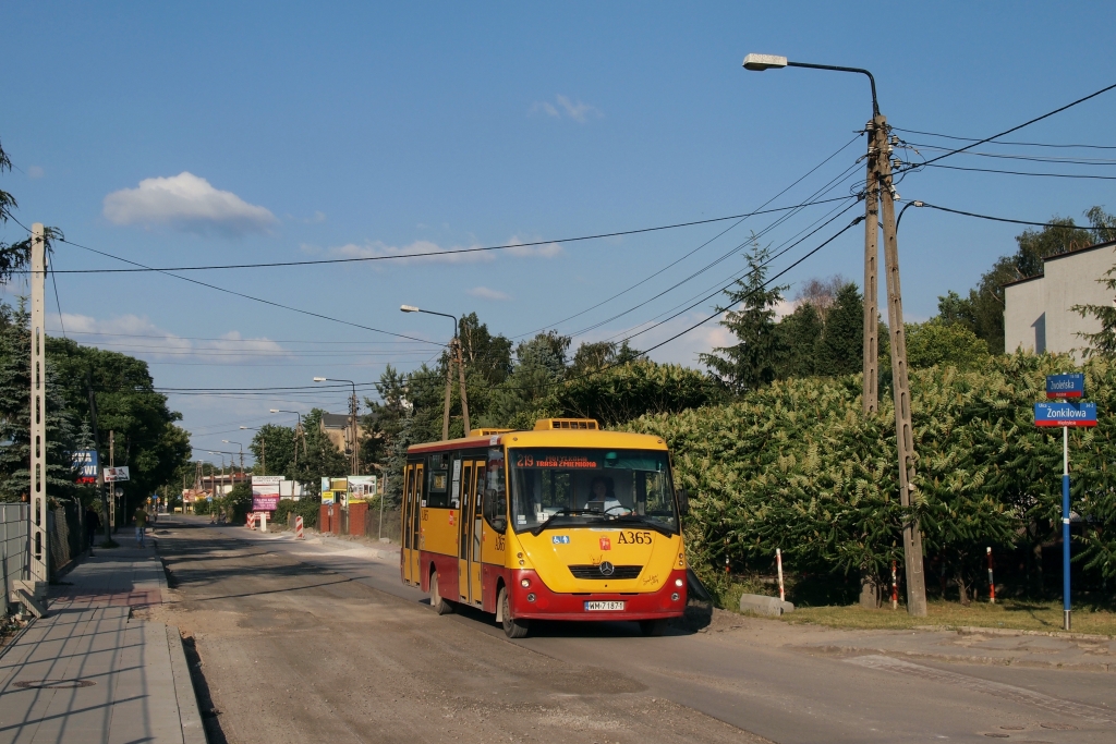 A365
Tak, Sławek, to przez Ciebie ;)
Napisałeś, że na 161 jeździ dziś Alpino i to przeważyło za tym, by jednak ruszyć cztery litery z domu i wraz z synem udać się na krótką acz owocną wyprawę w wawerskie klimaty.
Słowa kluczowe: H7-20 Solina A365 219 Zwoleńska