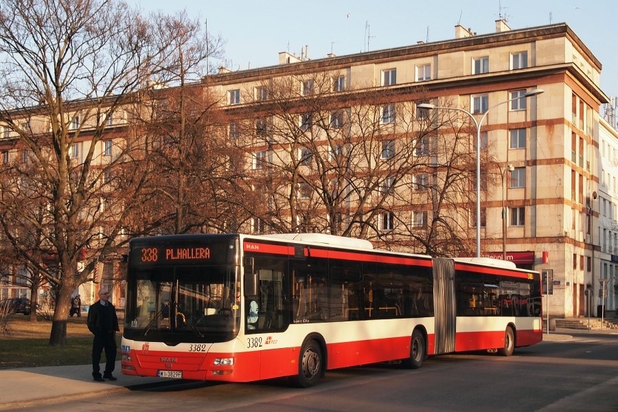 3382
Tak dla porządku jeszcze jedno ujęcie "Gdańszczaka" na 338 tym razem w klimatach osiedla Praga II.

Pozdrowienia dla adika3434 spotkanego na Utracie.
Słowa kluczowe: LionsCityG 3382 338 Hallera