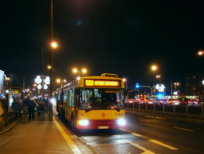 7992
Miałem nadzieję, że podjedzie Jelcz na E-2. Podjechał Jelcz na 523.
Słowa kluczowe: M181M 7992 523 PowstańcówŚląskich