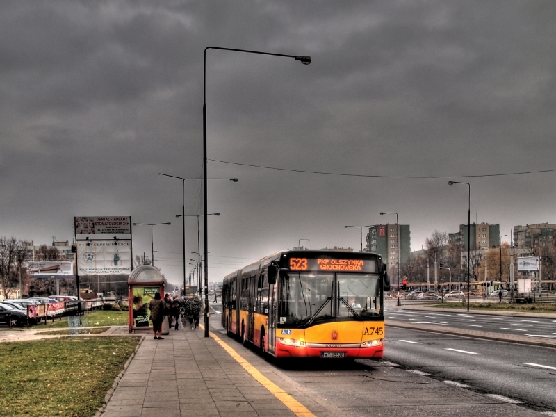 A745
Drugie z hdrowych zdjęć z Bemowa. Doszedłem do wniosku, że technika ta najbardziej się przydaje do obróbki zdjęć nocnych. Przy zdjęciach dziennych jest to zabawa grafiką, przy nocnych całkiem pożyteczna metoda korekt oświetlenia...
Słowa kluczowe: SU18 A745 523 PowstańcówŚląskich