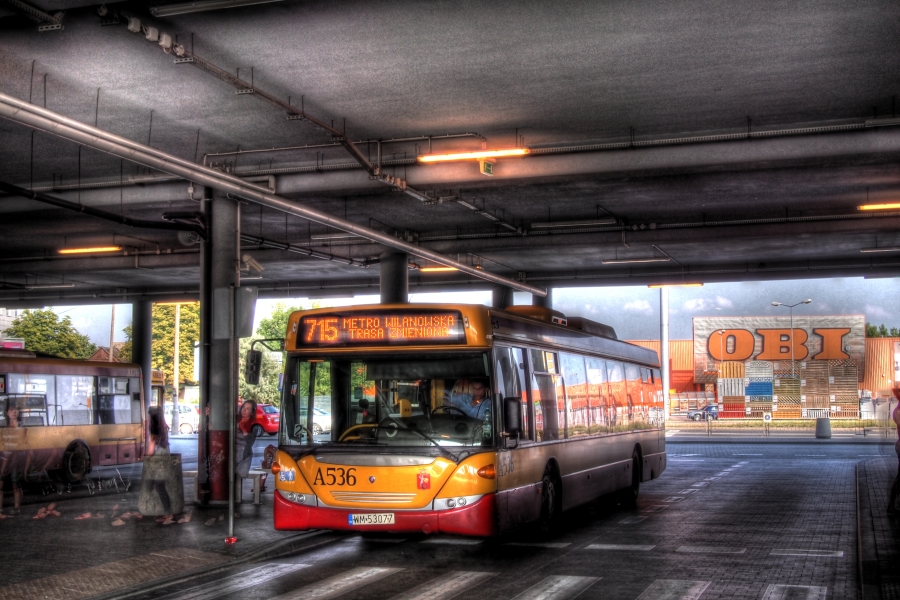 A536
Miejscówka oklepana, więc forma fristajlowa ;)
A swoją drogą pks-owego 715 jeszcze w kolekcji nie miałem...
Słowa kluczowe: CN270UB OmniCity A536 715 Okęcie P+RAlKrakowska