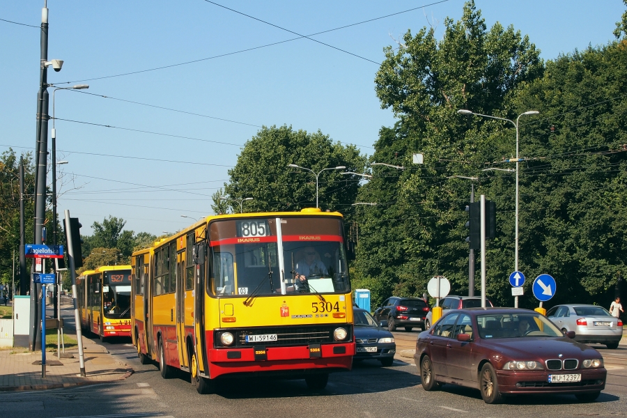 5304
Zdjęcie z cyklu "Podjechał pod obiektyw to wziąłem" ;)
Słowa kluczowe: IK280 5304 805 alejaSolidarności