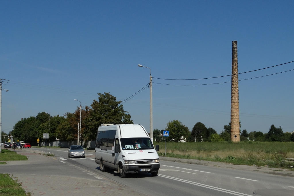 WWL 28847
Ostatnie dni linii L17 w obecnym wcieleniu. Od 1 września na terenie Zielonki pojawią się dwie linie organizowane przez Urząd Miasta w formie analogicznej do sąsiednich Ząbek: LZ1 i LZ2. Do końca listopada przejazd nimi będzie bezpłatny (wszak wybory blisko...).
Słowa kluczowe: IvecoDaily50C WWL28847 L17 Marki Fabryczna