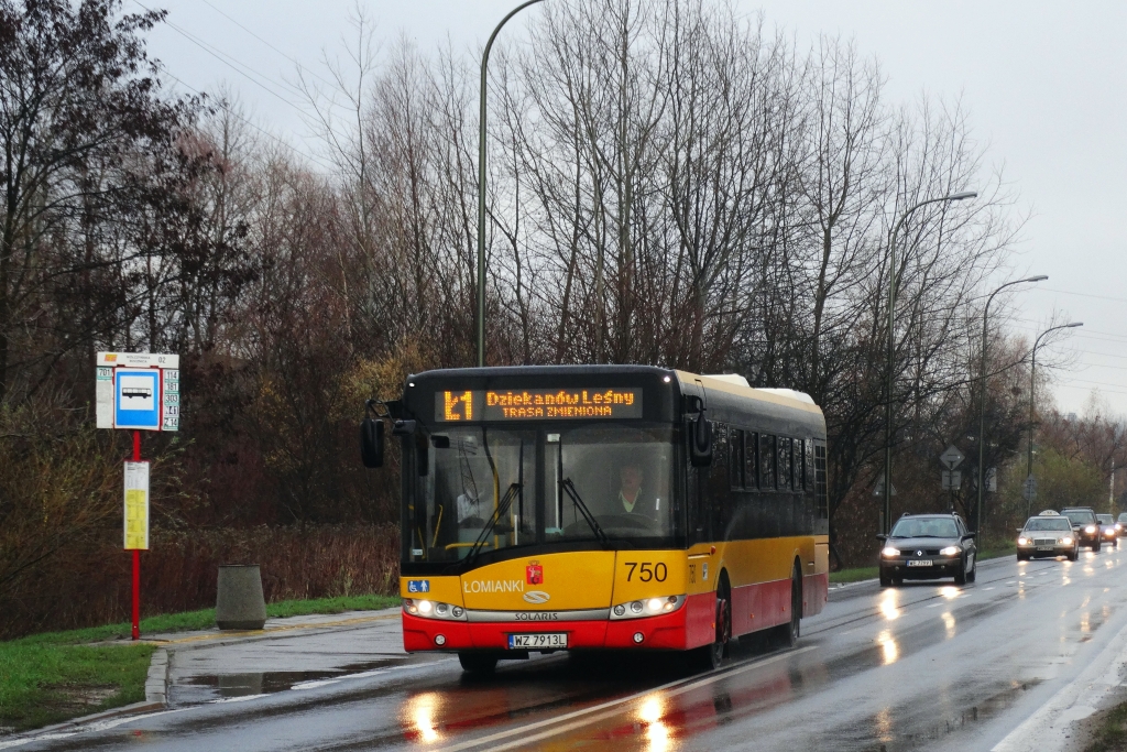 750
Jakoś wcześniej nie zwróciłem na to uwagi, ale łomiankowskie "ełki" w sobotę kursują całkiem często.
Słowa kluczowe: SU12 750 Ł1 Wólczyńska