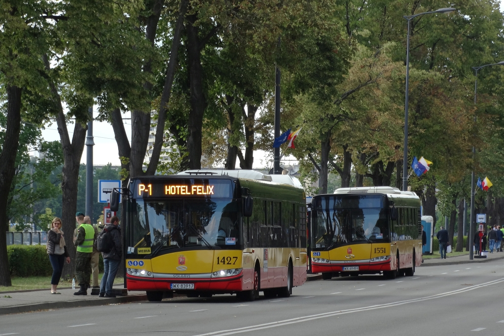 1427
Wszystkie specjalne linie siłą rzeczy musiały przejeżdżać przez strefę zamkniętą przy Stadionie Narodowym, czyli w tym wypadku aleję Zieleniecką. Linia P-1 jako jedyna nie miała tam przystanku krańcowego, a jedynie pośredni. 

Trasa linii P-1 (też z grubsza): HOTEL IBIS STARE MIASTO - Muranowska - Bonifraterska - Miodowa - al. Solidarności - most Śląsko-Dąbrowski - al. Solidarności - Targowa - Kłopotowskiego - Jagiellońska - Targowa - al. Zieleniecka - rondo Waszyngtona - al. Waszyngtona - Grochowska - Omulewska - HOTEL FELIX.
Słowa kluczowe: SU12 1427 P-1 alejaZieleniecka