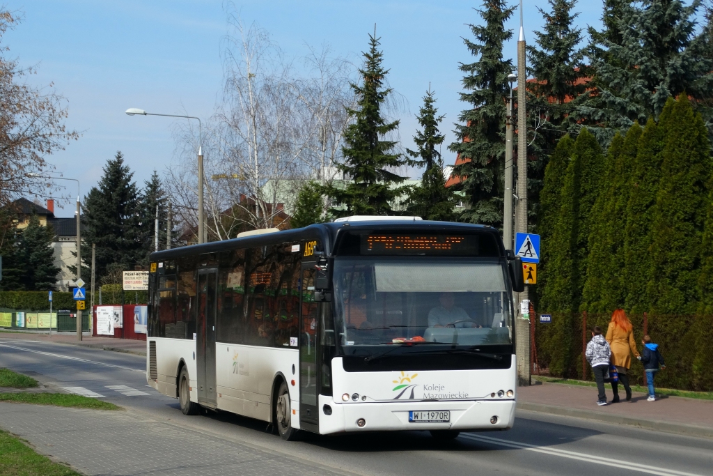 A699
Na koniec wspomniany wcześniej biały Ambassador na "jedynce".

Na dziś tyle - w następnym odcinku m. in. Serock...
Słowa kluczowe: DAF SB200 Berkhof Ambassador 200 ALE-120 A699 1 Pruszków Plantowa