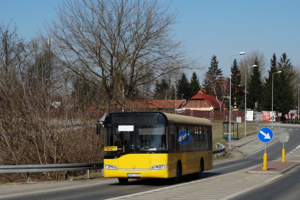 A314
Dawny A314 odnalazł się w PKS Ostróda, więc wszystko pozostało w jednej firmie (wszak to Mobilis). Obecnie wypożyczony przez PKS Ciechanów (też Mobilis) i skierowany do obsługi komunikacji miejskiej w Serocku.

Komunikacja miejska w Serocku to w zasadzie sześć linii (albo osiem - jak kto woli):
1. Serock - Marynino - Dębe - Zegrze Północne - Serock (jednokierunkowa, cztery kursy w dni powszednie).
2. Serock - Zegrze Północne - Dębe - Marynino - Serock (jednokierunkowa, cztery kursy w dni powszednie).
2A. Serock - Marynino - Dębe - Zegrze Północne - Serock - Cupel - Gąsiorowo - Wierzbica - Serock (jednokierunkowa, jeden kurs w soboty rano).
2B. Serock - Zegrze Północne - Dębe - Marynino - Serock - Cupel - Gąsiorowo - Wierzbica - Serock (jednokierunkowa, dwa kursy w soboty). 
3. Serock - Cupel - Gąsiorowo - Wierzbica - Serock (jednokierunkowa, jeden kurs w dni powszednie rano).
4. Serock - Wierzbica - Gąsiorowo - Kania Nowa - Serock (jednokierunkowa, trzy kursy w dni powszednie).
5. Legionowo - Zegrze Północne - Dębe (niektóre: Stanisławowo) (kursuje od poniedziałku do soboty).
6. Legionowo - Zegrze Północne - Serock (kursuje od poniedziałku do soboty).

Tak to wygląda według dokumentacji przetargowej. W praktyce na początku oznaczenia numerowe stosowano (kiedyś wrzucałem zdjęcia z tych okolic), obecnie w przypadku linii 1-4 stosuje się enigmatyczną tablicę z napisem "Komunikacja miejska". 
Słowa kluczowe: SU10 A314 Serock4 Serock Pułtuska