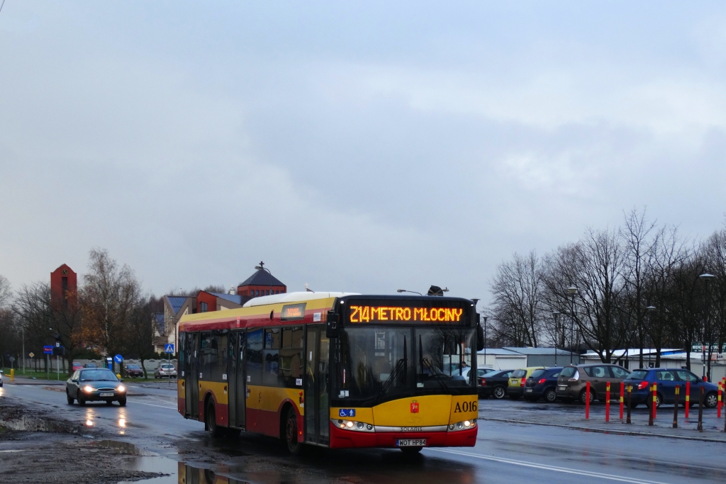 A016
Jednokierunkowa linia Z14 (kursująca z Metra Młociny przez Wólczyńską, Palisadową, Wóycickiego, Żubrową, Pułkową i Zgrupowania AK Kampinos do Metra Młociny) została uruchomiona w związku z frezowaniem fragmentu ul. Pułkowej.
Obsługa: dwa Solarisy 12 z Mobilisu.
Słowa kluczowe: SU12 A016 Z14 Wóycickiego 