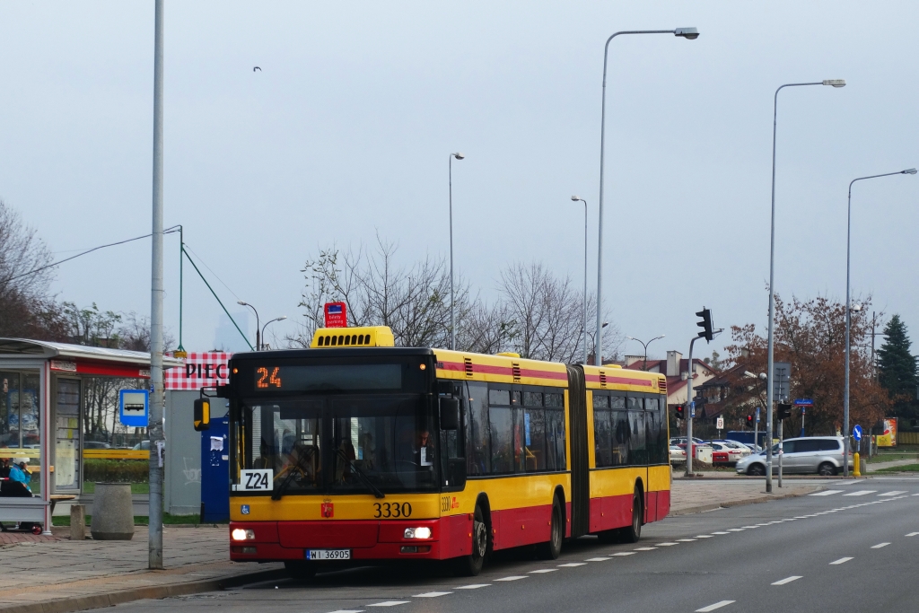 3330
Linia 24 miała być skrócona do Koła. A tu proszę - jednak jest :D
Słowa kluczowe: NG313 3330 Z24 Radiowa