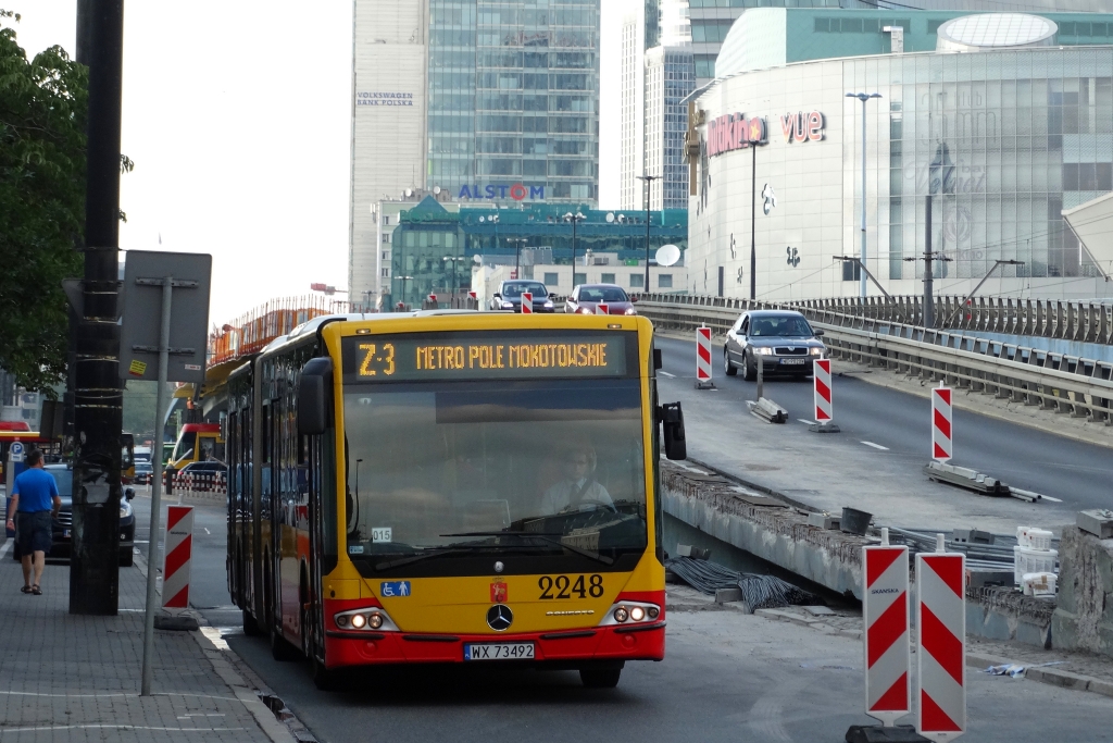 2248
Ostatnie dni zetki, wkrótce powrócą tramwaje, a bałagan w okolicach Dworca Centralnego jeszcze pewnie na jakiś czas pozostanie...
Słowa kluczowe: ConectoG 2248 Z-3 Chałubińskiego