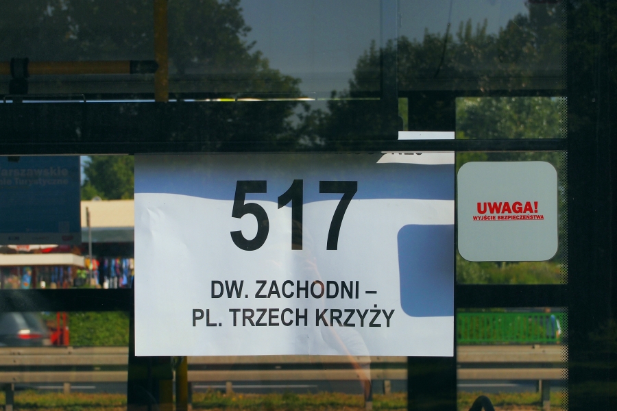 tablica 517B
Do kompletu "decha" najkrótszej trasowo wersji (z trzech) linii 517.
Słowa kluczowe: tablica 517