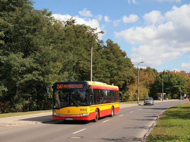 1002
Hm, zadziwiające, ale jeszcze nikt nie dodał tutaj tej krótkoterminowej zastępczej linii...
Słowa kluczowe: SU10 1002 Z47 AlejaDzieciPolskich