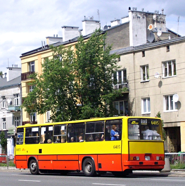 6405
Ikarus 260.73A prod. 1994 NG 2011

Taki tam eksperymencik z kadrem.
Słowa kluczowe: IK260 6405 173 Grochowska