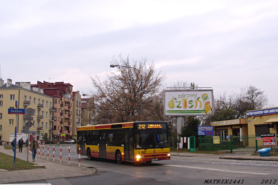 A452
MAN NL223 prod. 2003

Dziś już jeździła linia 212, ale na zmienionej trasie - przez zaczynającą się w tym miejscu ulicą Smoleńską.
Słowa kluczowe: NL223 A452 212 ŚwiętegoWincentego WS2012