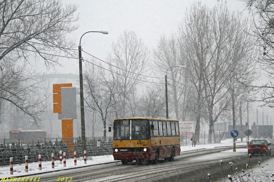 6412
Ikarus 260.73A prod. 1995

Foto wozu chwilę po wyjeździe z pętli. Całkiem fajna miejscówa, tylko potem trzeba ten pełen wody rów przeskakiwać...
Słowa kluczowe: IK260 6412 338 Gwarków