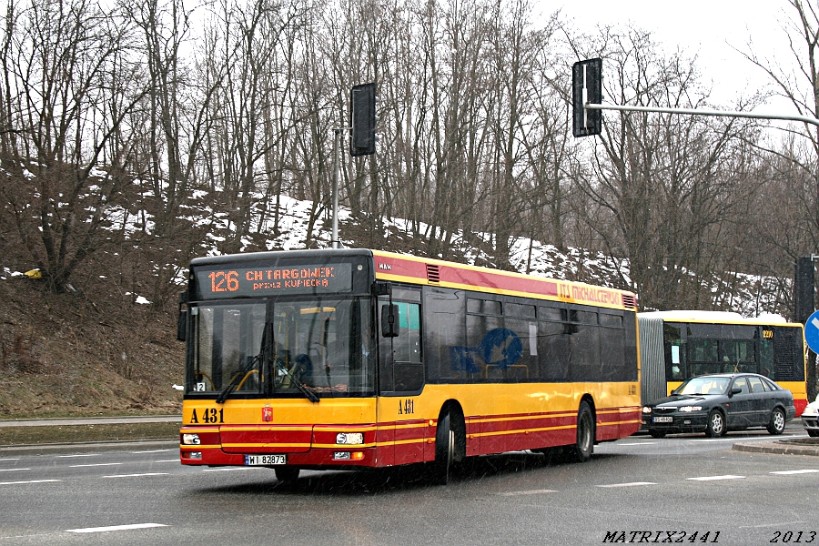 A431
MAN NL223 prod. 2003

Kończąca powoli służbę w Warszawie solówka skręca na ostatnią prostą, prowadzącą do pętli pod CH Targówek.
Słowa kluczowe: NL223 A431 126 Głębocka