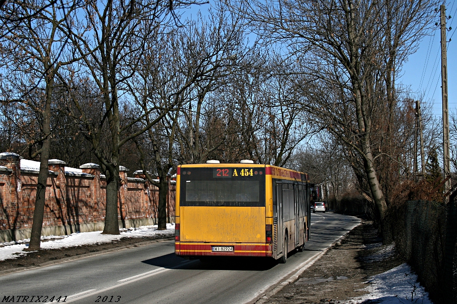 A454
MAN NL223 prod. 2003

To teraz taka mała ciekawostka. Zdjęcie nie jest żadnym fotomontażem. Co Wy na to?
Słowa kluczowe: NL223 A454 212 ŚwiętegoWincentego