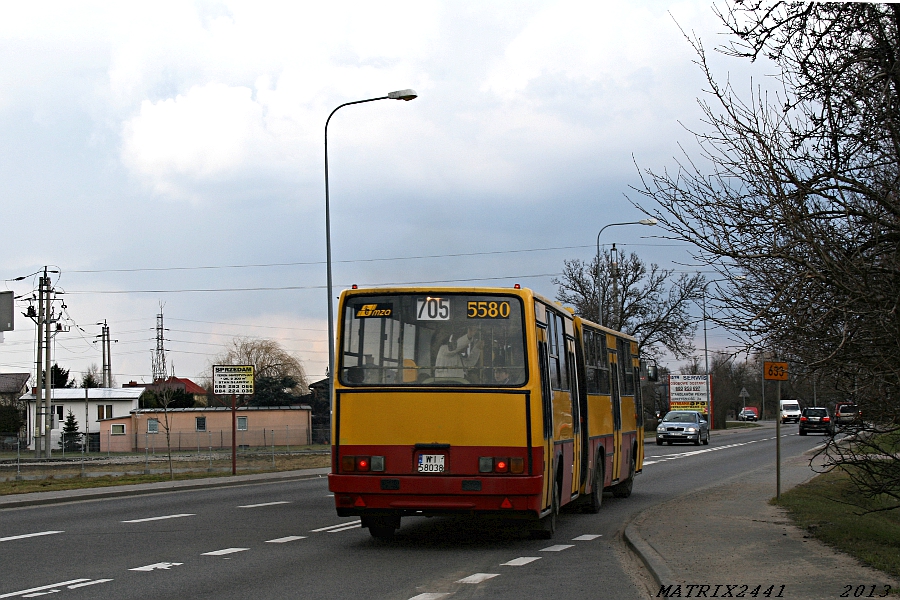 5580
Ikarus 280.70E prod. 1995

Ostatnio na 2/705 w weekendy regularnie widujemy Ikarusa. Nawet niedługa jazda Ikarusem sprawia, że anomalie pogodowe jakoś mniej człowiekowi przeszkadzają.

Pozdrowienia dla konriego i Professora, towarzyszy wycieczki!
Słowa kluczowe: IK280 5580 705 Płochocińska